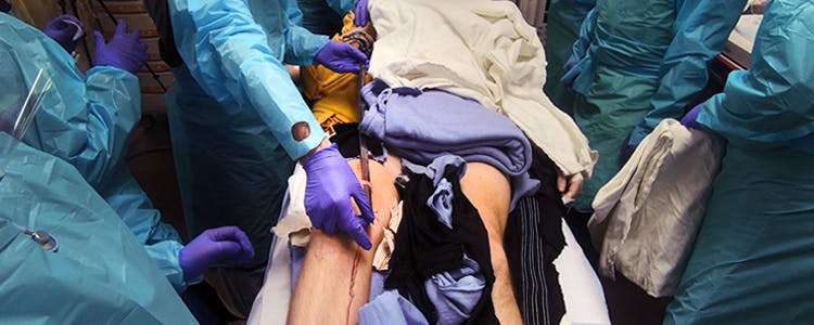 trauma-resuscitation-demonstration-in-a-stable-patient-with-a-minor-perforating-wound
