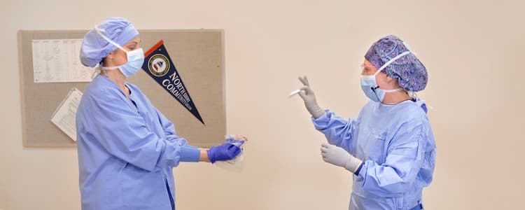 Passing Specimens to a Circulator from a Sterile Field